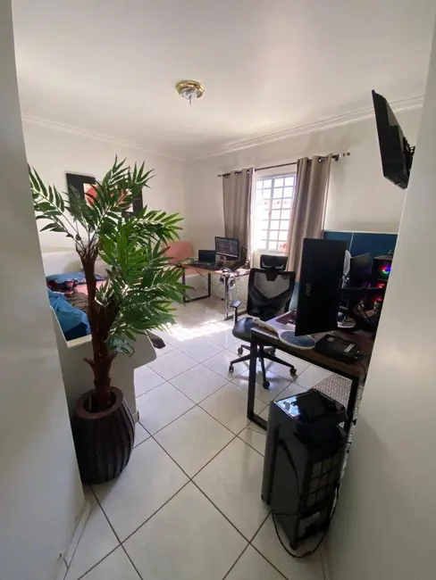 Casa com 4 quartos à venda, 433m2 em Parque Brasília 2ª Etapa, Anapolis - GO - imagem 5 Foto 5 de Casa com 4 quartos à venda, 433m2 em Parque Brasília 2ª Etapa, Anapolis - GO