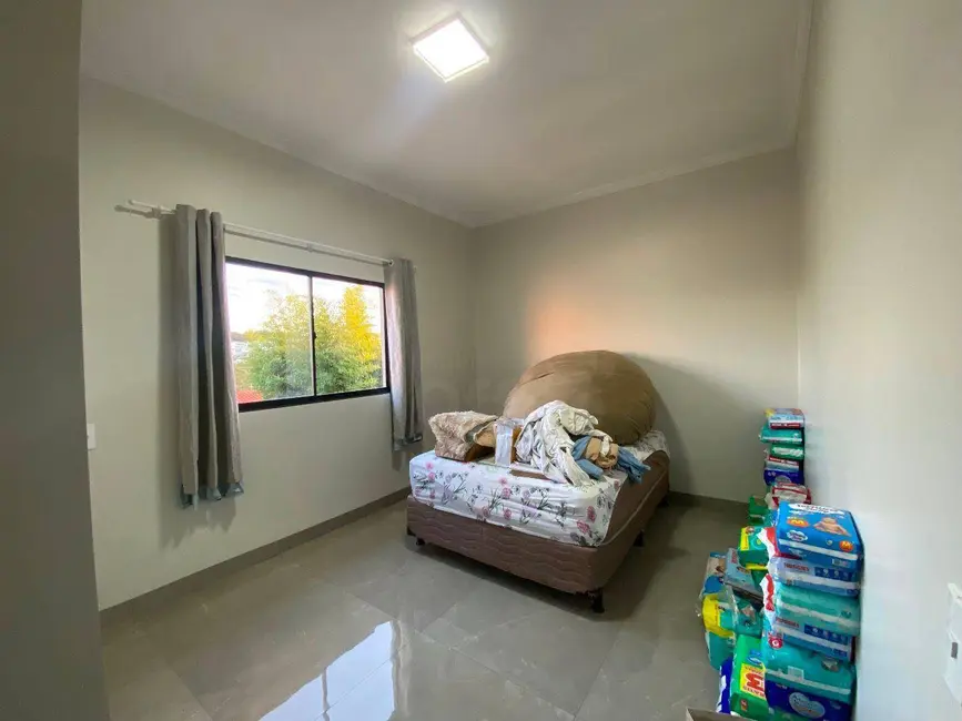 Foto 2 de Sobrado com 3 quartos à venda, 300m2 em Residencial Vale do Sol, Anapolis - GO