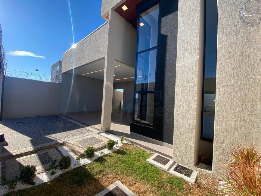 Casa com 3 quartos à venda, 250m2 em Anapolis - GO - imagem 4 Foto 4 de Casa com 3 quartos à venda, 250m2 em Anapolis - GO