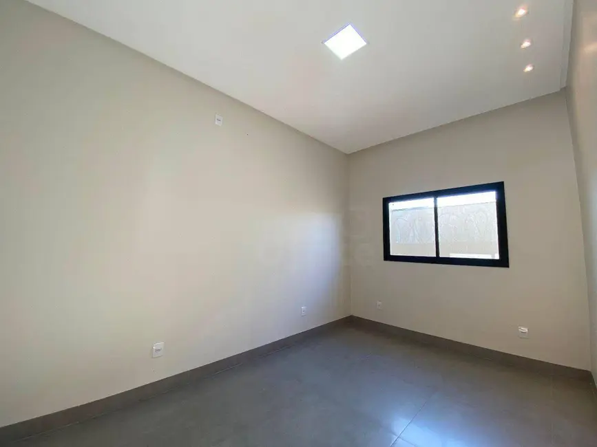 Casa com 3 quartos à venda, 250m2 em Anapolis - GO - imagem 9 Foto 9 de Casa com 3 quartos à venda, 250m2 em Anapolis - GO