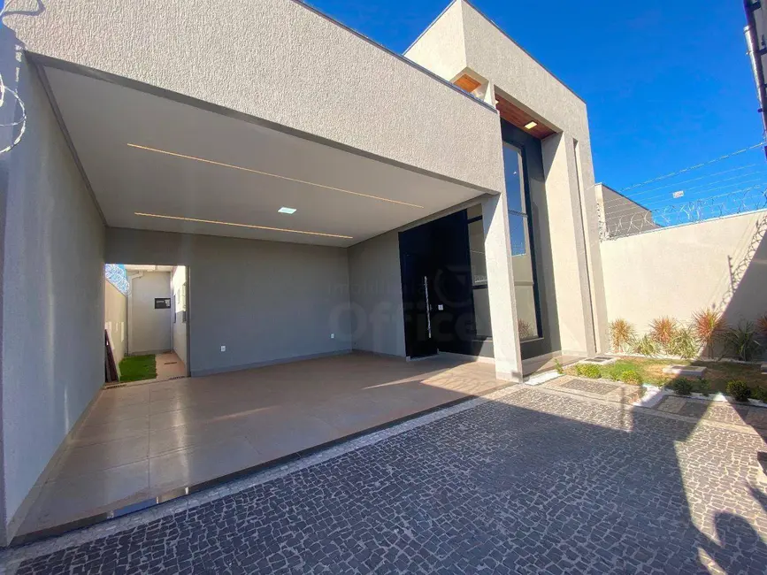 Casa com 3 quartos à venda, 250m2 em Anapolis - GO - imagem 2 Foto 2 de Casa com 3 quartos à venda, 250m2 em Anapolis - GO