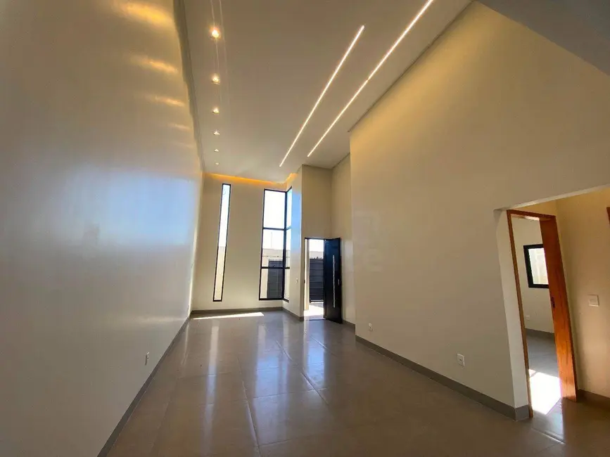 Casa com 3 quartos à venda, 250m2 em Anapolis - GO - imagem 8 Foto 8 de Casa com 3 quartos à venda, 250m2 em Anapolis - GO