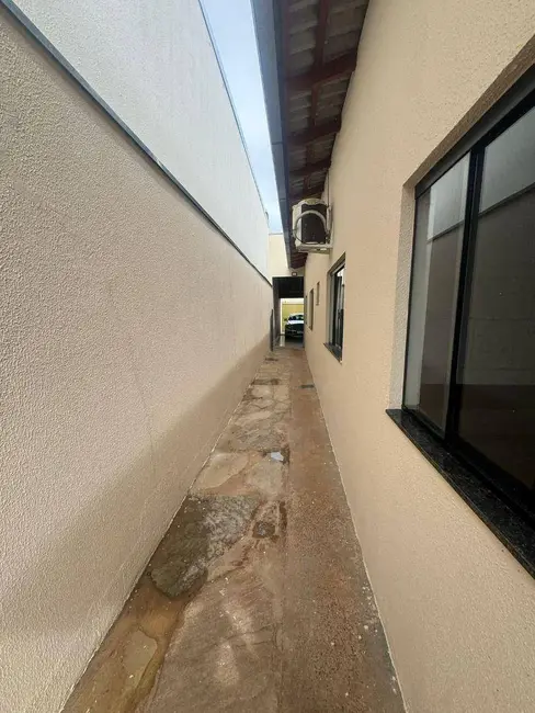 Casa com 3 quartos à venda, 180m2 em Jardim Ibirapuera, Anapolis - GO - imagem 2 Foto 2 de Casa com 3 quartos à venda, 180m2 em Jardim Ibirapuera, Anapolis - GO