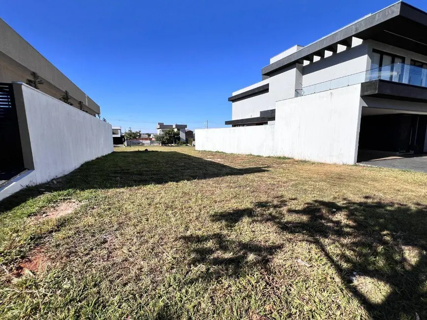Foto 4 de Terreno / Lote à venda, 366m2 em Anapolis - GO