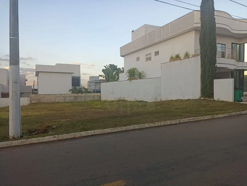 Foto 1 de Terreno / Lote à venda, 420m2 em Setor Bougainville, Anapolis - GO