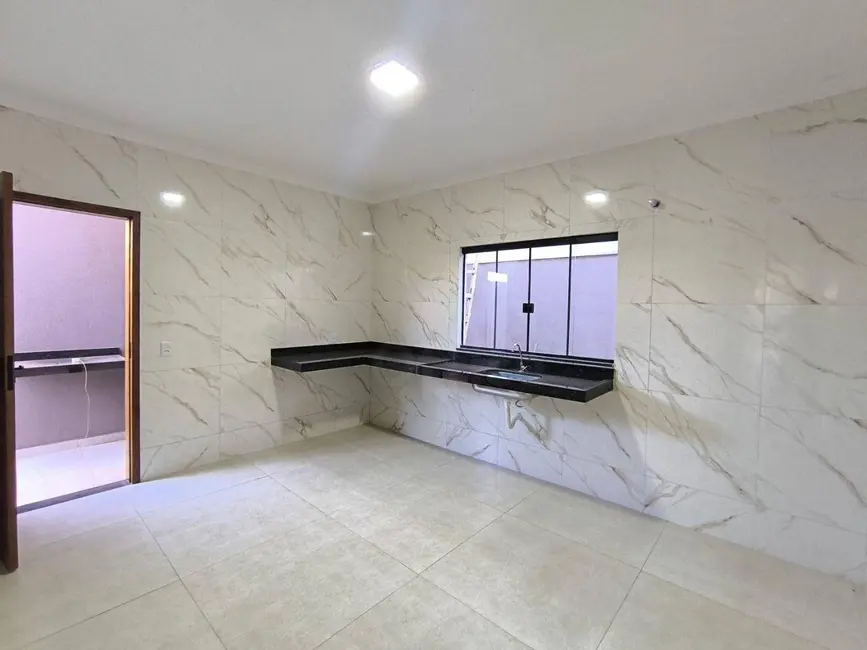 Casa com 3 quartos à venda, 150m2 em Residencial Flor do Cerrado, Anapolis - GO - imagem 4 Foto 4 de Casa com 3 quartos à venda, 150m2 em Residencial Flor do Cerrado, Anapolis - GO