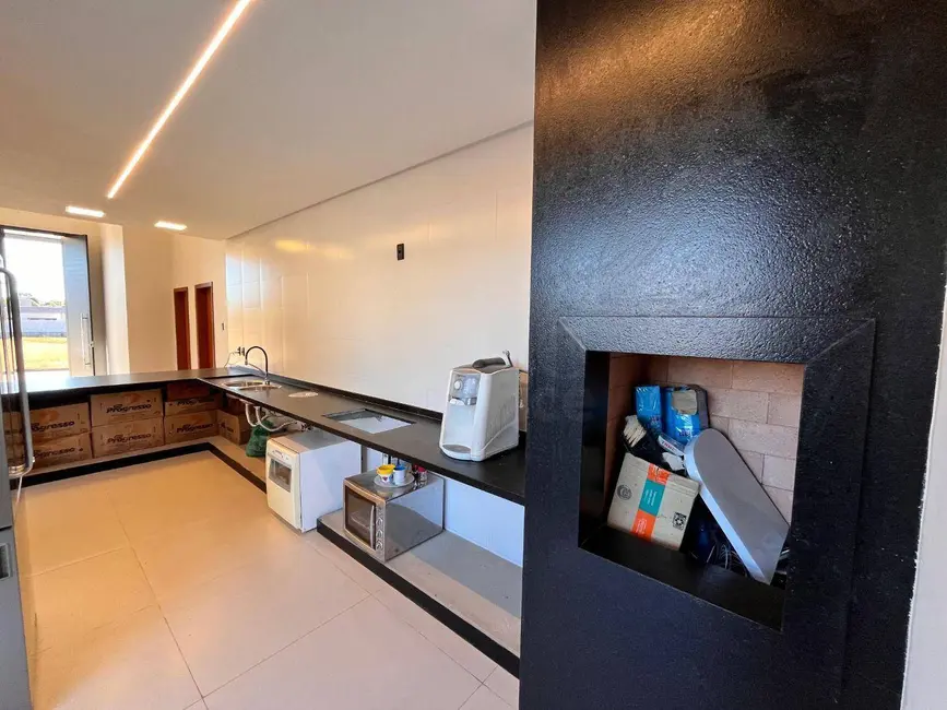 Casa de Condomínio com 3 quartos para alugar, 360m2 em Anapolis - GO - imagem 6 Foto 6 de Casa de Condomínio com 3 quartos para alugar, 360m2 em Anapolis - GO