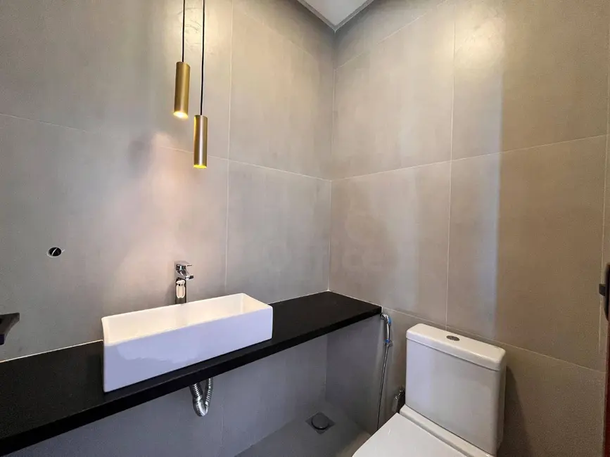 Casa de Condomínio com 3 quartos para alugar, 360m2 em Anapolis - GO - imagem 8 Foto 8 de Casa de Condomínio com 3 quartos para alugar, 360m2 em Anapolis - GO