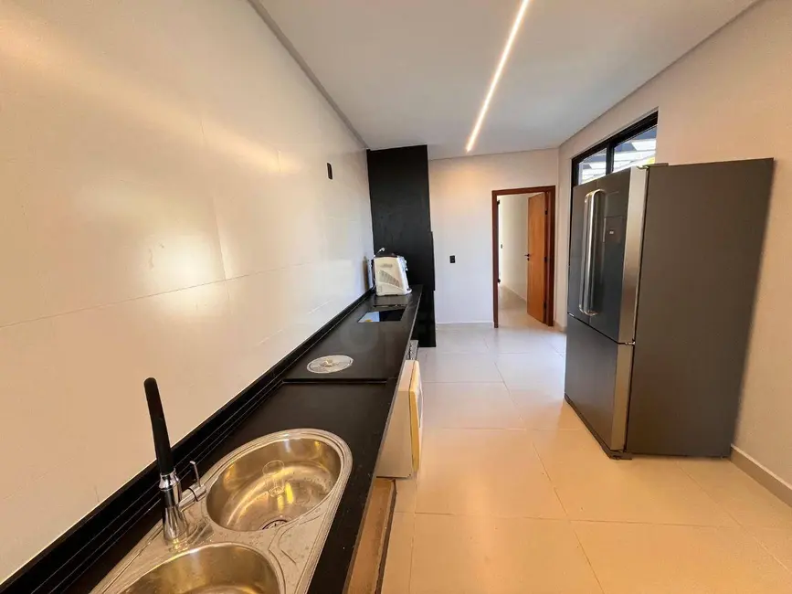 Casa de Condomínio com 3 quartos para alugar, 360m2 em Anapolis - GO - imagem 7 Foto 7 de Casa de Condomínio com 3 quartos para alugar, 360m2 em Anapolis - GO