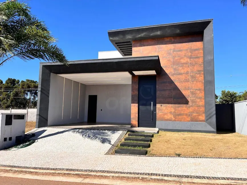Casa de Condomínio com 3 quartos para alugar, 360m2 em Anapolis - GO - imagem 1 Foto 1 de Casa de Condomínio com 3 quartos para alugar, 360m2 em Anapolis - GO