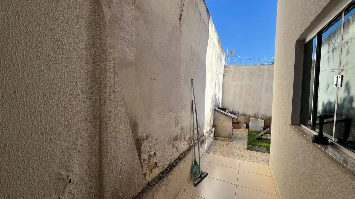 Sobrado com 4 quartos à venda, 280m2 em Maracananzinho, Anapolis - GO - imagem 6 Foto 6 de Sobrado com 4 quartos à venda, 280m2 em Maracananzinho, Anapolis - GO