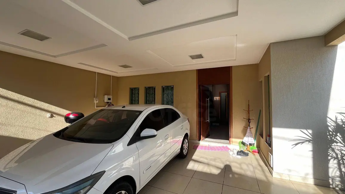 Sobrado com 4 quartos à venda, 280m2 em Maracananzinho, Anapolis - GO - imagem 2 Foto 2 de Sobrado com 4 quartos à venda, 280m2 em Maracananzinho, Anapolis - GO