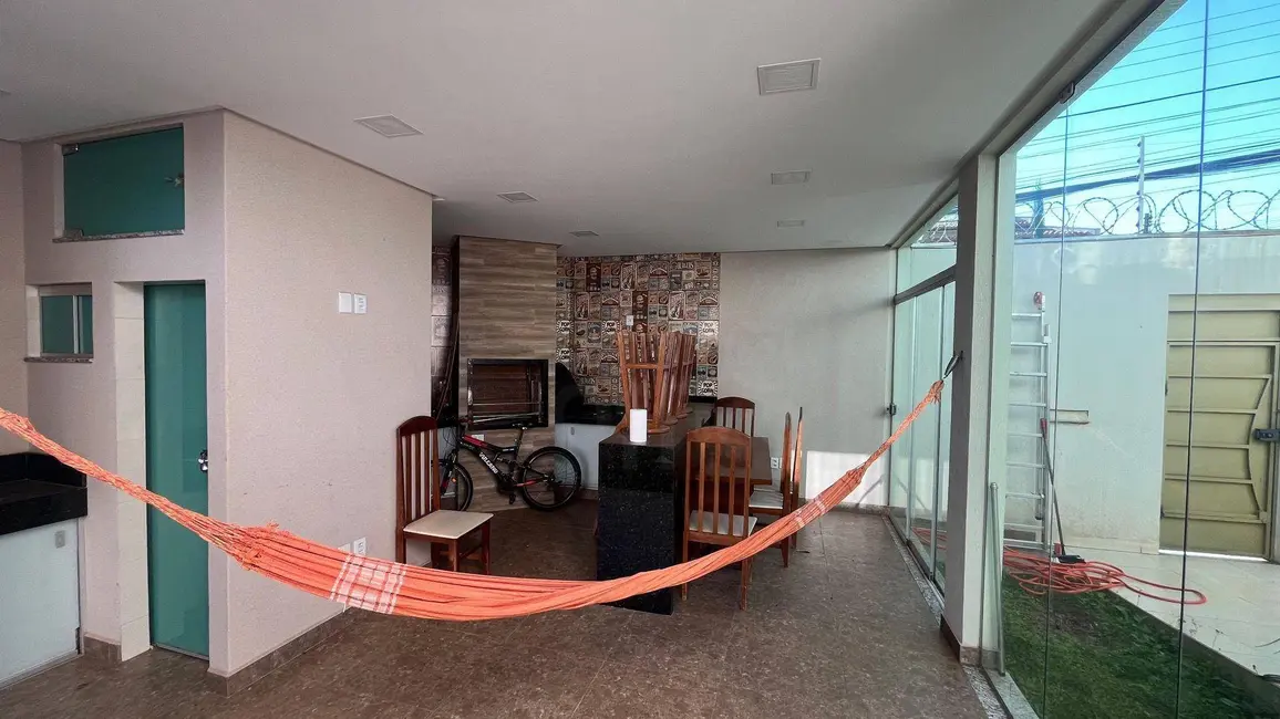 Sobrado com 4 quartos à venda, 280m2 em Maracananzinho, Anapolis - GO - imagem 5 Foto 5 de Sobrado com 4 quartos à venda, 280m2 em Maracananzinho, Anapolis - GO