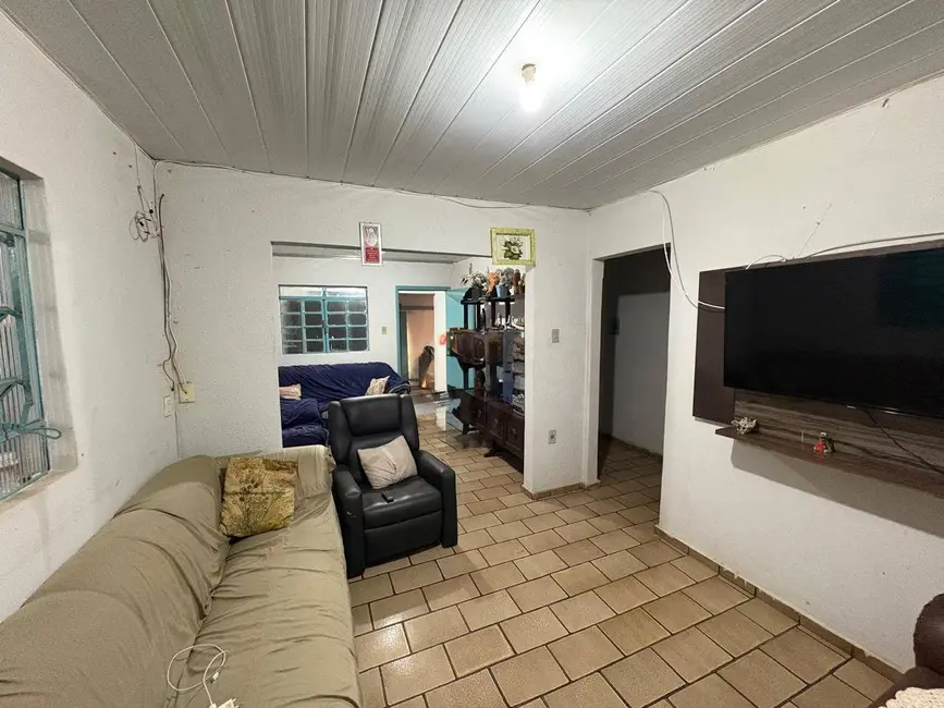 Casa com 3 quartos à venda, 300m2 em Eldorado, Anapolis - GO - imagem 6 Foto 6 de Casa com 3 quartos à venda, 300m2 em Eldorado, Anapolis - GO