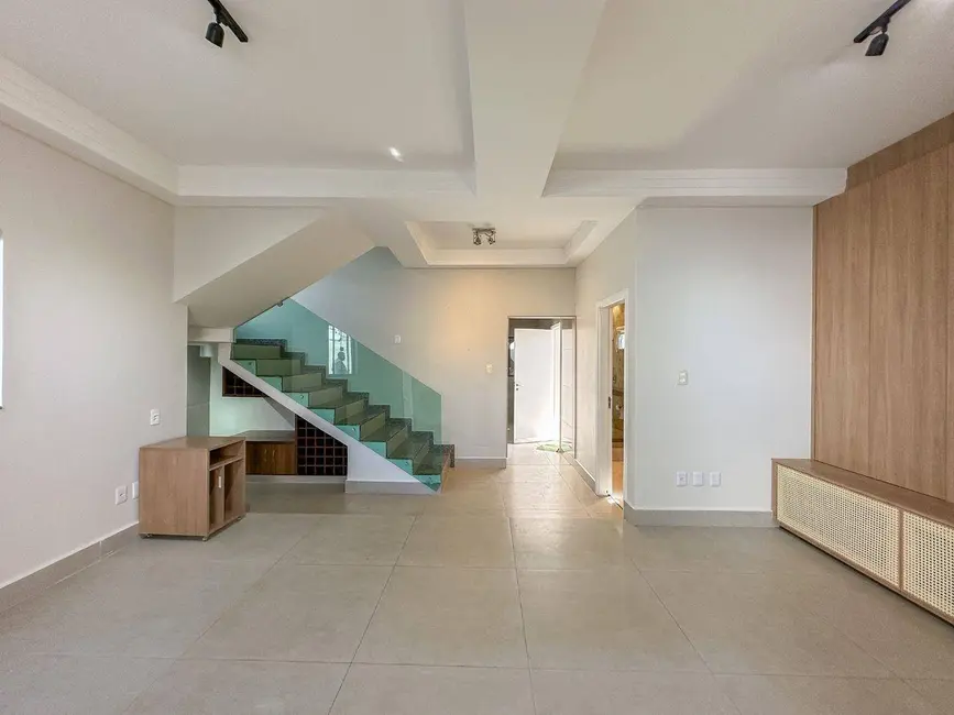 Foto 5 de Casa com 3 quartos à venda, 360m2 em Jardim Ana Paula, Anapolis - GO