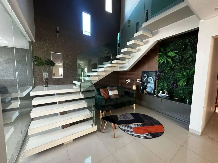 Casa com 3 quartos à venda, 300m2 em São João, Anapolis - GO - imagem 3 Foto 3 de Casa com 3 quartos à venda, 300m2 em São João, Anapolis - GO