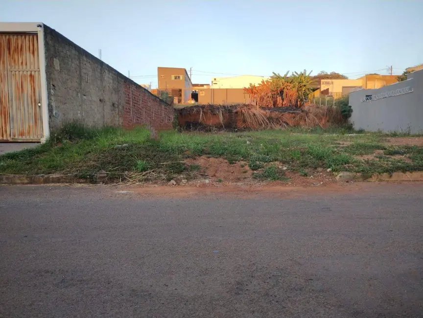 Foto 4 de Terreno / Lote à venda, 300m2 em Anapolis - GO
