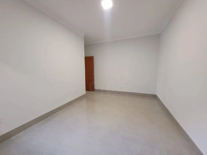 Foto 9 de Casa com 3 quartos à venda, 150m2 em Anapolis - GO