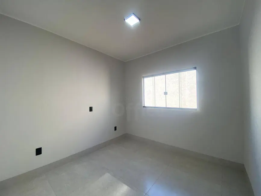 Casa com 3 quartos à venda, 200m2 em Anapolis - GO - imagem 7 Foto 7 de Casa com 3 quartos à venda, 200m2 em Anapolis - GO