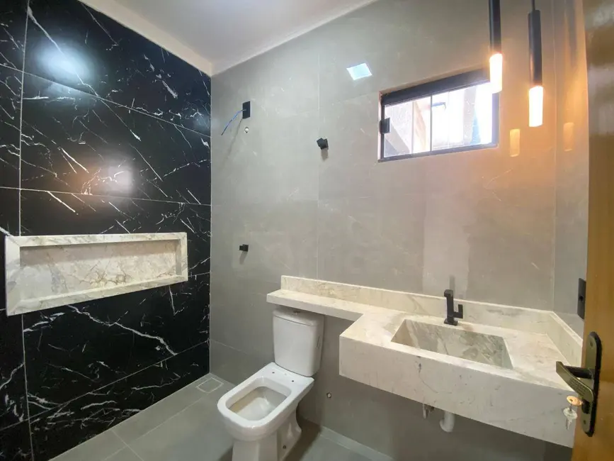 Casa com 3 quartos à venda, 200m2 em Anapolis - GO - imagem 8 Foto 8 de Casa com 3 quartos à venda, 200m2 em Anapolis - GO
