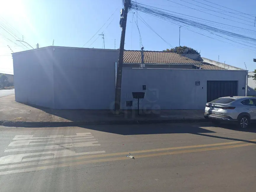 Foto 3 de Casa com 3 quartos à venda, 150m2 em Neropolis - GO