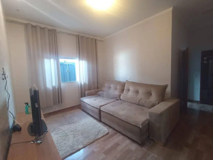 Foto 8 de Casa com 3 quartos à venda, 150m2 em Neropolis - GO