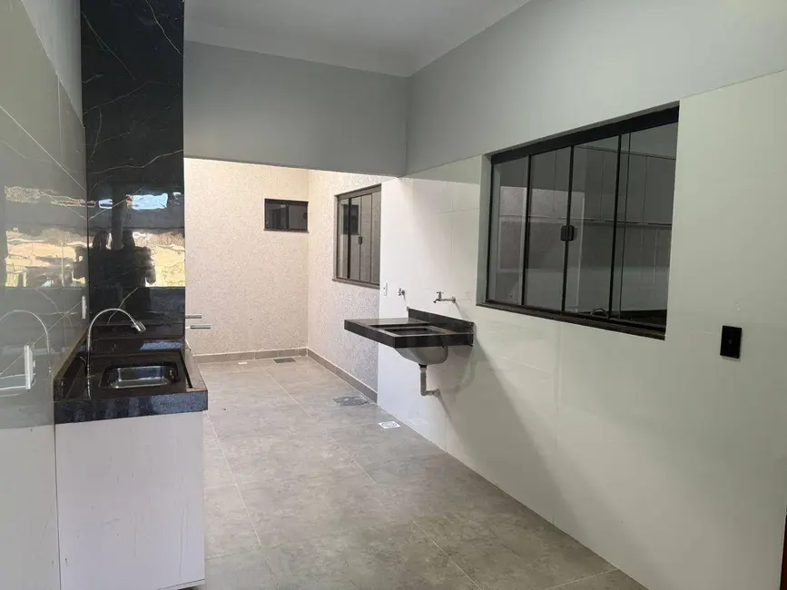 Casa com 3 quartos à venda, 218m2 em Residencial Flor do Cerrado, Anapolis - GO - imagem 9 Foto 9 de Casa com 3 quartos à venda, 218m2 em Residencial Flor do Cerrado, Anapolis - GO