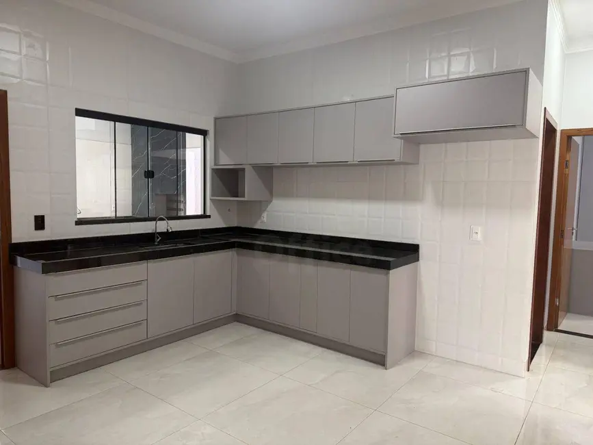 Casa com 3 quartos à venda, 218m2 em Residencial Flor do Cerrado, Anapolis - GO - imagem 1 Foto 1 de Casa com 3 quartos à venda, 218m2 em Residencial Flor do Cerrado, Anapolis - GO