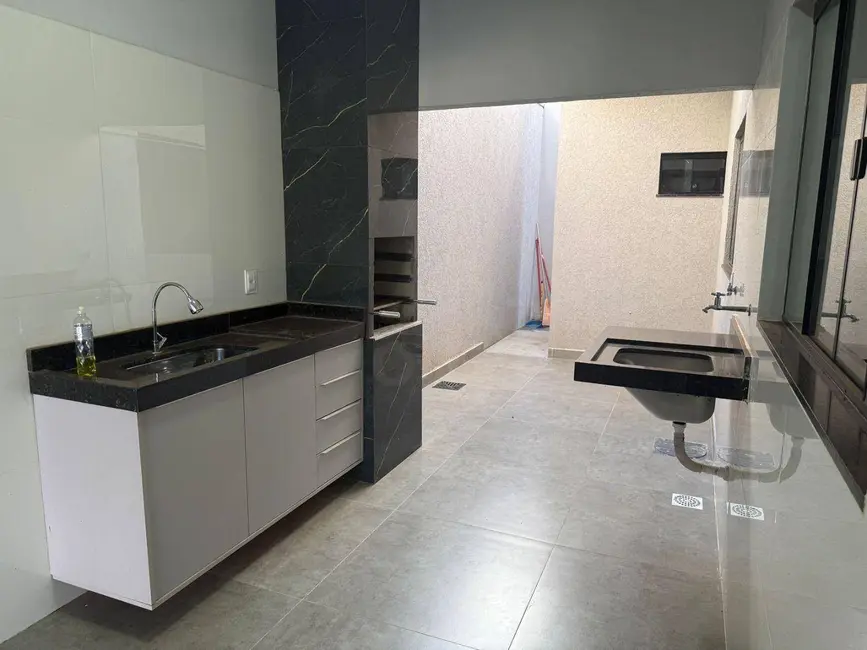 Casa com 3 quartos à venda, 218m2 em Residencial Flor do Cerrado, Anapolis - GO - imagem 8 Foto 8 de Casa com 3 quartos à venda, 218m2 em Residencial Flor do Cerrado, Anapolis - GO