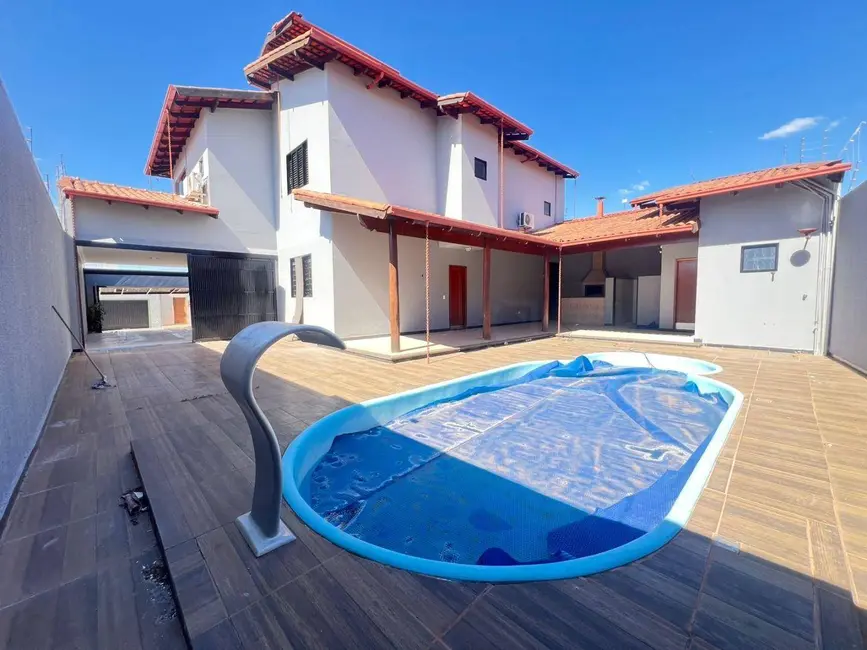 Sobrado com 3 quartos à venda, 400m2 em Batista, Anapolis - GO - imagem 1 Foto 1 de Sobrado com 3 quartos à venda, 400m2 em Batista, Anapolis - GO