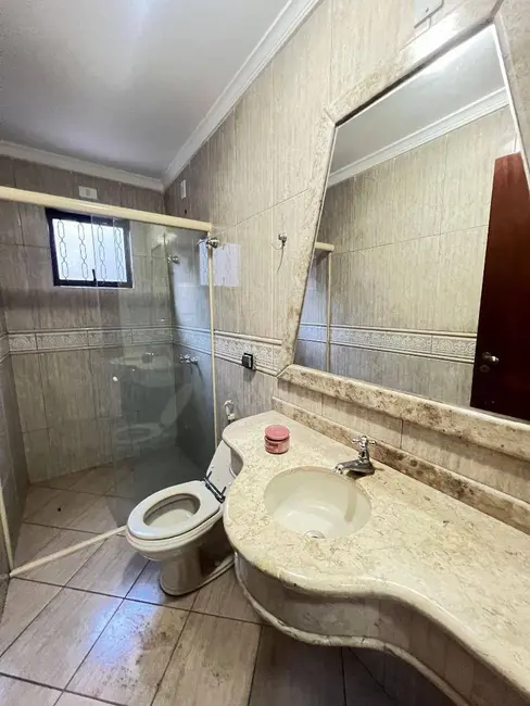 Sobrado com 3 quartos à venda, 400m2 em Batista, Anapolis - GO - imagem 9 Foto 9 de Sobrado com 3 quartos à venda, 400m2 em Batista, Anapolis - GO