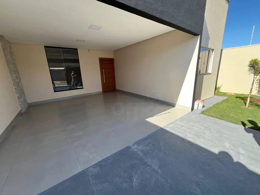 Foto 1 de Casa com 3 quartos à venda, 200m2 em Jardim Itália, Anapolis - GO