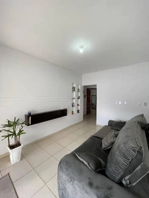 Foto 3 de Casa com 3 quartos à venda, 200m2 em Parque Brasília, Anapolis - GO