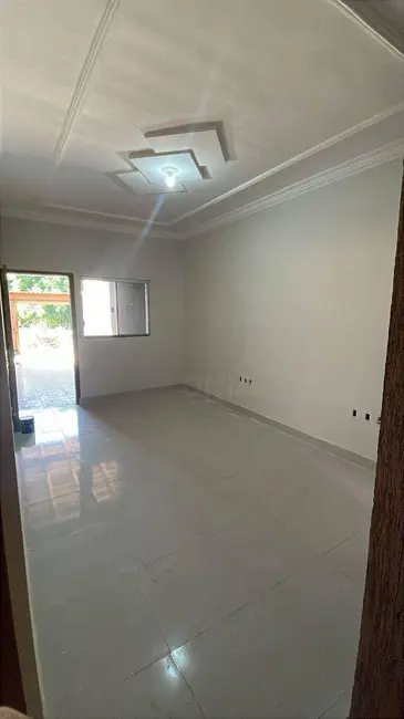 Foto 3 de Casa com 3 quartos à venda, 150m2 em Residencial Veneza, Anapolis - GO