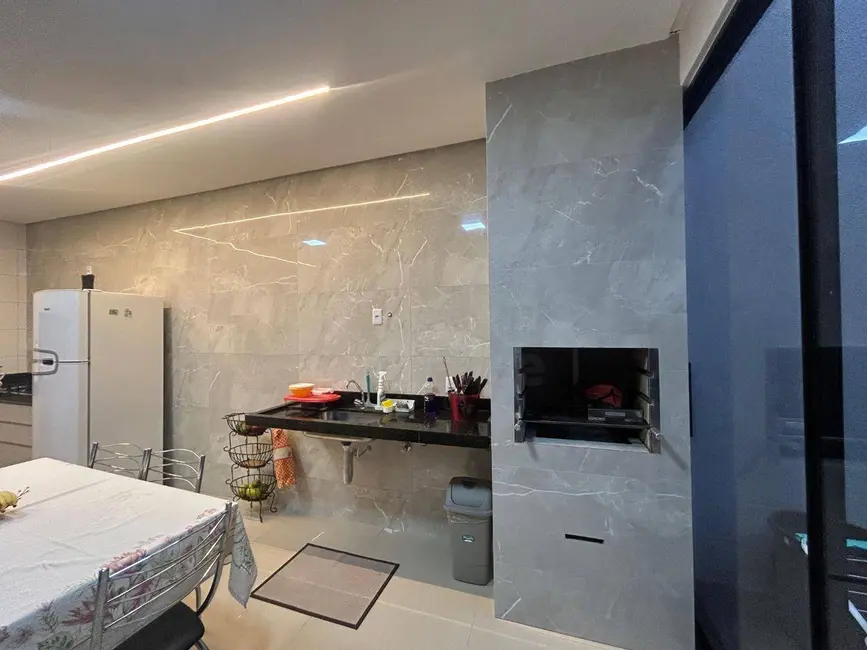 Casa com 3 quartos à venda, 200m2 em Anapolis - GO - imagem 8 Foto 8 de Casa com 3 quartos à venda, 200m2 em Anapolis - GO