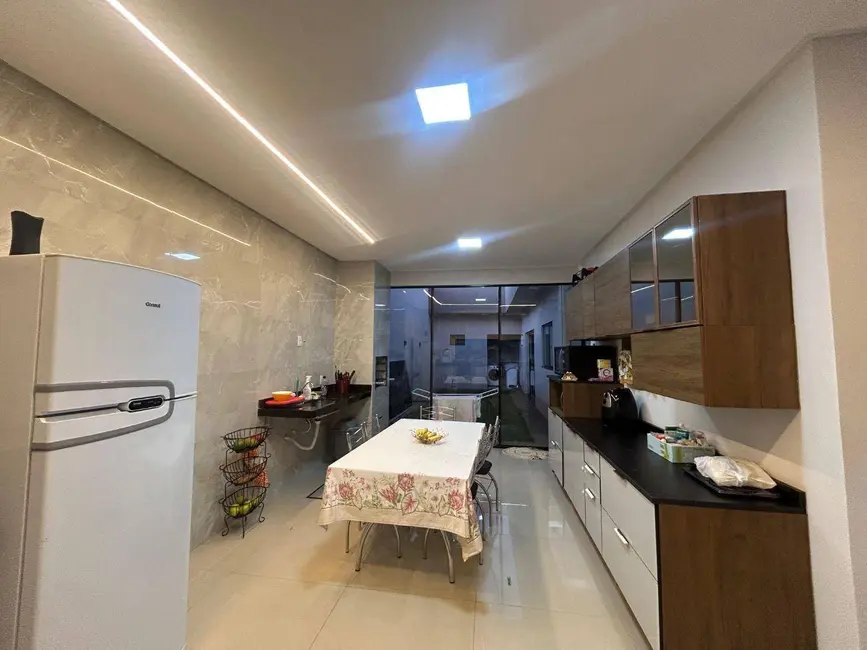 Casa com 3 quartos à venda, 200m2 em Anapolis - GO - imagem 5 Foto 5 de Casa com 3 quartos à venda, 200m2 em Anapolis - GO