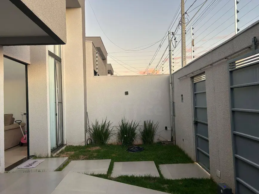 Casa com 3 quartos à venda, 200m2 em Anapolis - GO - imagem 2 Foto 2 de Casa com 3 quartos à venda, 200m2 em Anapolis - GO