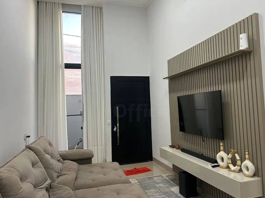 Casa com 3 quartos à venda, 200m2 em Anapolis - GO - imagem 1 Foto 1 de Casa com 3 quartos à venda, 200m2 em Anapolis - GO