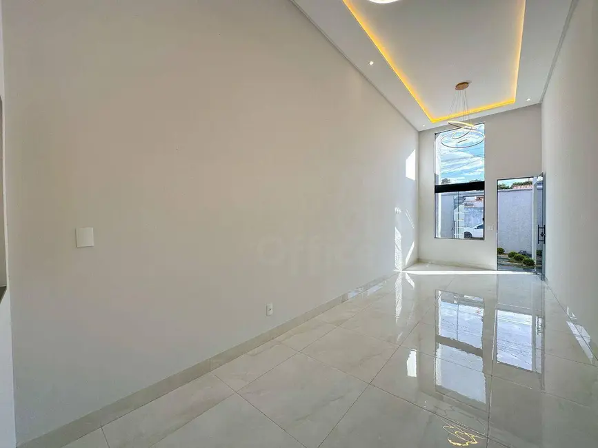 Foto 3 de Casa com 3 quartos à venda, 300m2 em Anapolis - GO