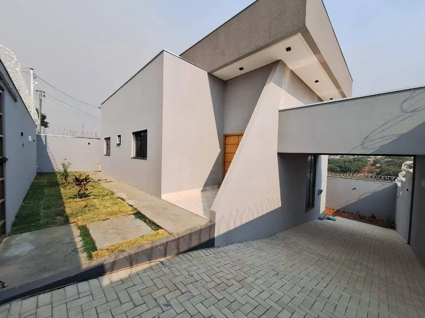 Foto 3 de Sobrado com 3 quartos à venda, 300m2 em Residencial Ana Caroline, Anapolis - GO