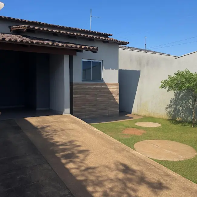 Foto 1 de Casa com 3 quartos à venda, 230m2 em Santo Antônio, Anapolis - GO