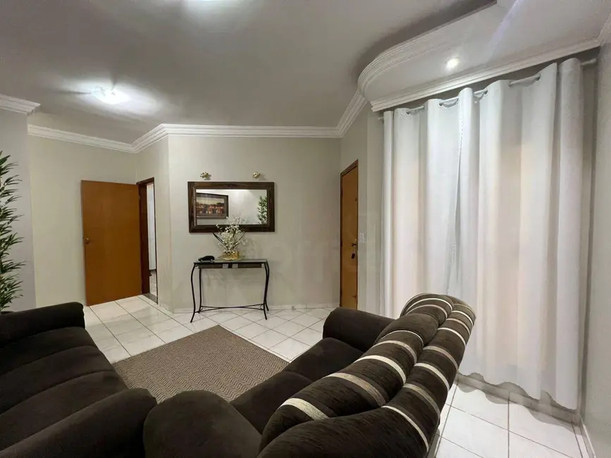 Foto 2 de Apartamento com 3 quartos à venda, 80m2 em Maracanã, Anapolis - GO
