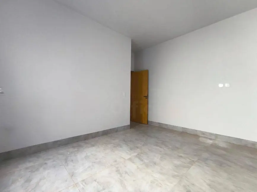 Foto 8 de Casa com 3 quartos à venda, 150m2 em Jardim Ibirapuera, Anapolis - GO