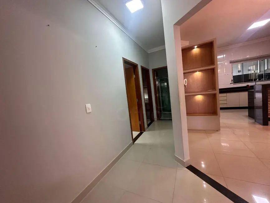 Foto 7 de Casa com 3 quartos à venda, 300m2 em Parque Brasília, Anapolis - GO