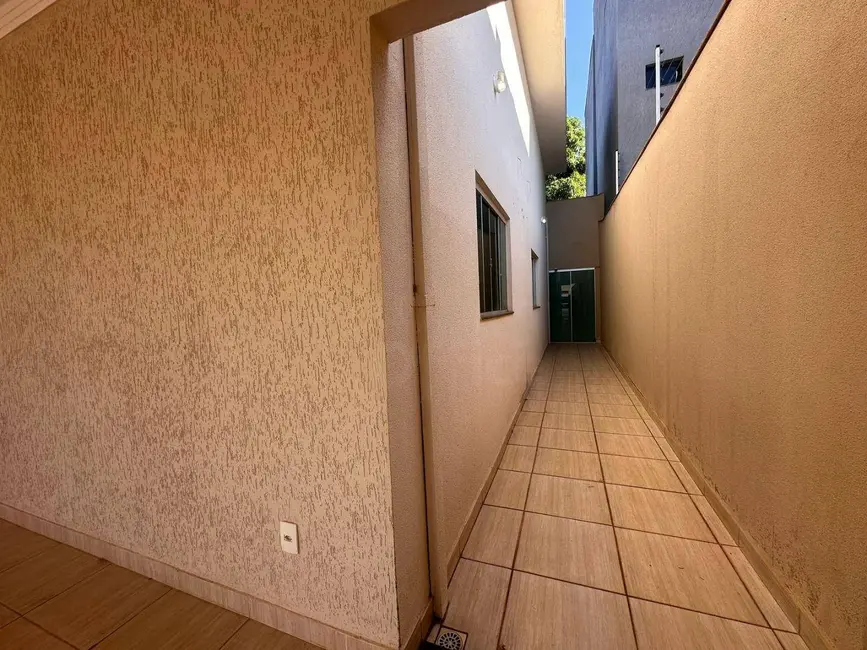 Foto 8 de Casa com 3 quartos à venda, 300m2 em Parque Brasília, Anapolis - GO