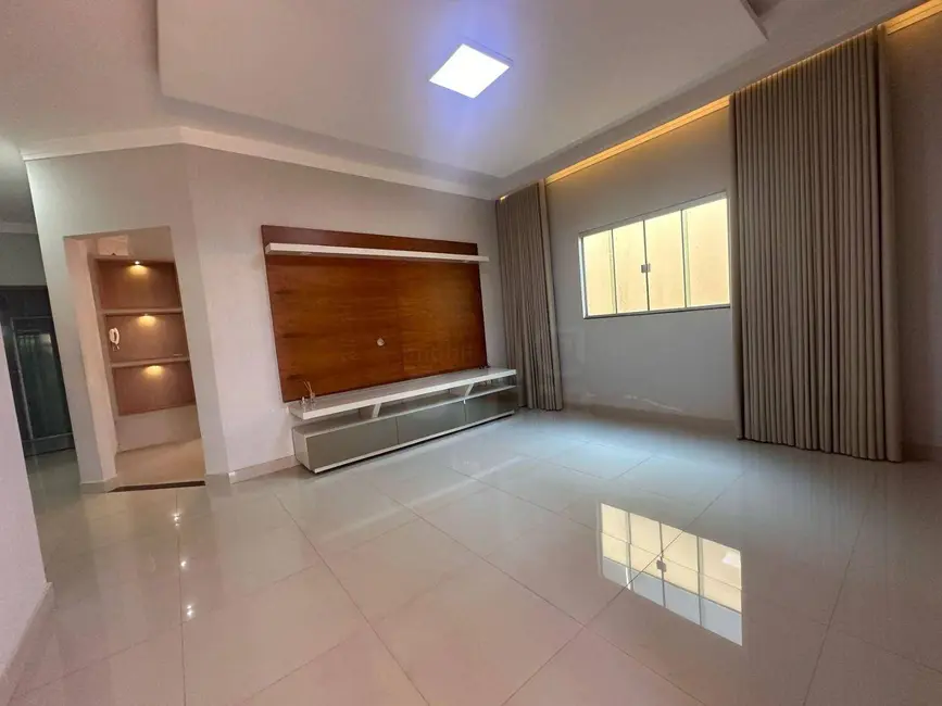 Foto 6 de Casa com 3 quartos à venda, 300m2 em Parque Brasília, Anapolis - GO