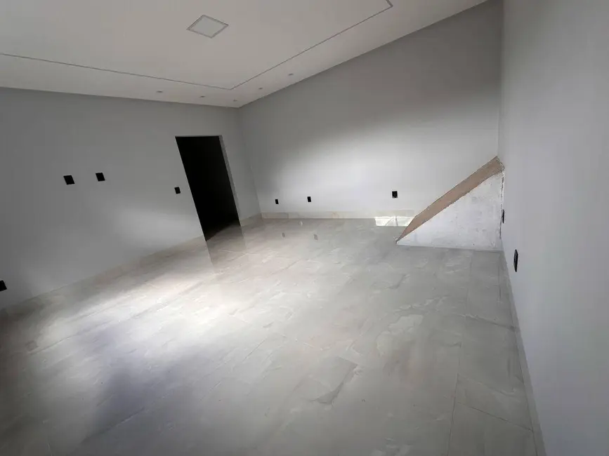 Foto 4 de Casa com 4 quartos à venda, 300m2 em Parque Brasília, Anapolis - GO