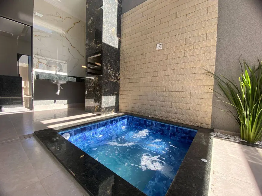 Foto 1 de Casa com 3 quartos à venda, 150m2 em Anapolis - GO
