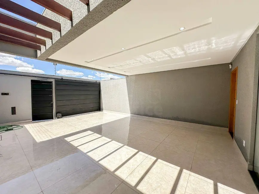 Foto 2 de Casa com 3 quartos à venda, 150m2 em Anapolis - GO