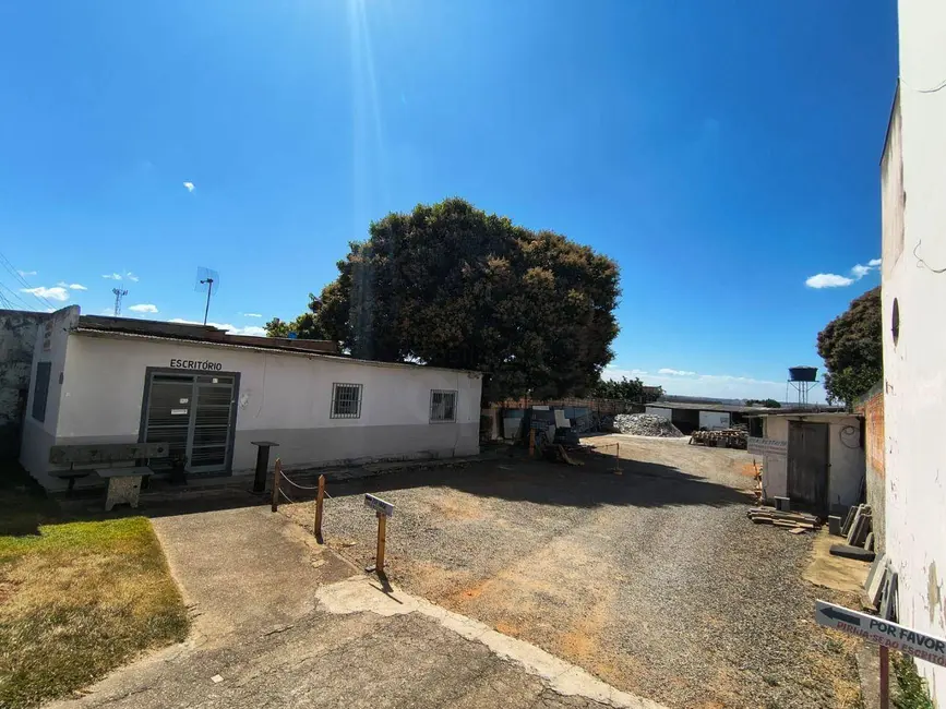 Foto 2 de Terreno / Lote à venda, 850m2 em Vila Jaiara, Anapolis - GO